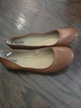 Mossimo Supply Co. Tan Faux Leather Ballet Flats